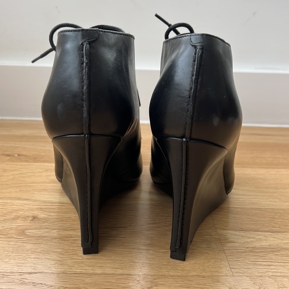 Clarks wedge booties. Black. Size 9. Never worn! - Picture 2 of 9